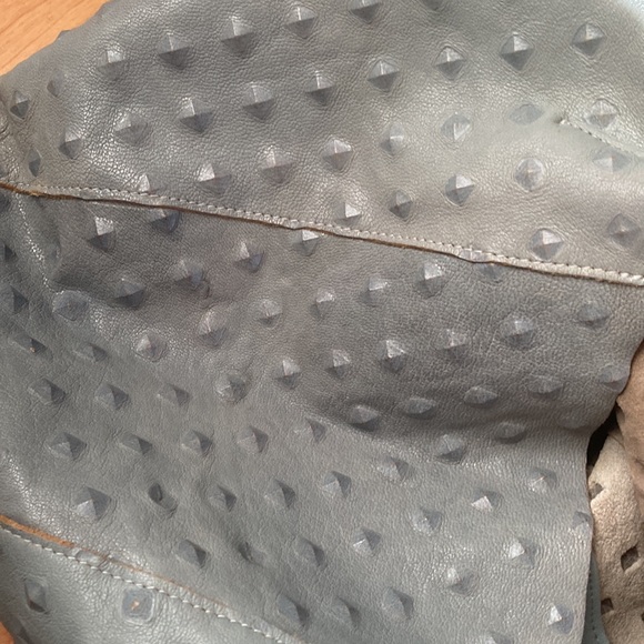 🎉HP🎉 Streets Ahead Charlotte Pyramid Stud Gray Leather Tote - Picture 15 of 15